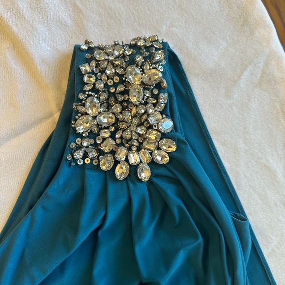 Size 2 cocktail dress. Very comfortable! - Picture 2 of 3